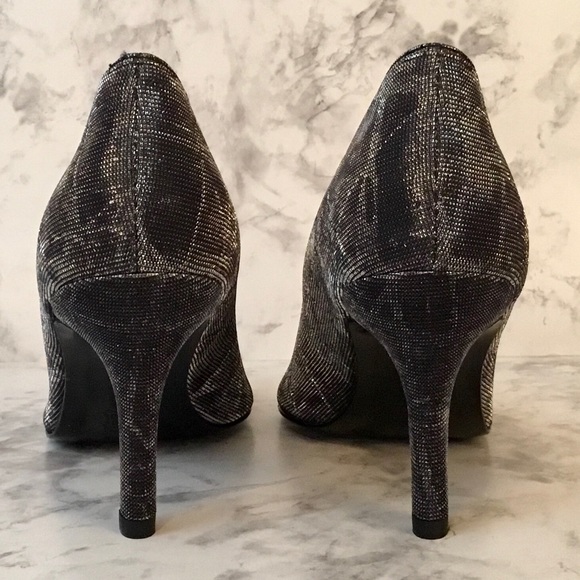 Vaneli di notte ‘Pimba’ Black with Silver Metallic Heeled Pumps - Picture 6 of 11